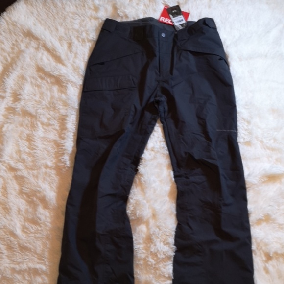 Mountain Hardwear - Picture 2 of 3